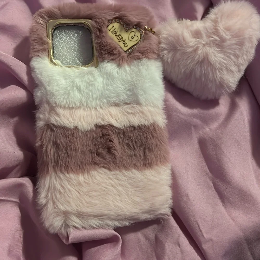 Fluffy Iphone 11 Pro Phone case with fluffy heart